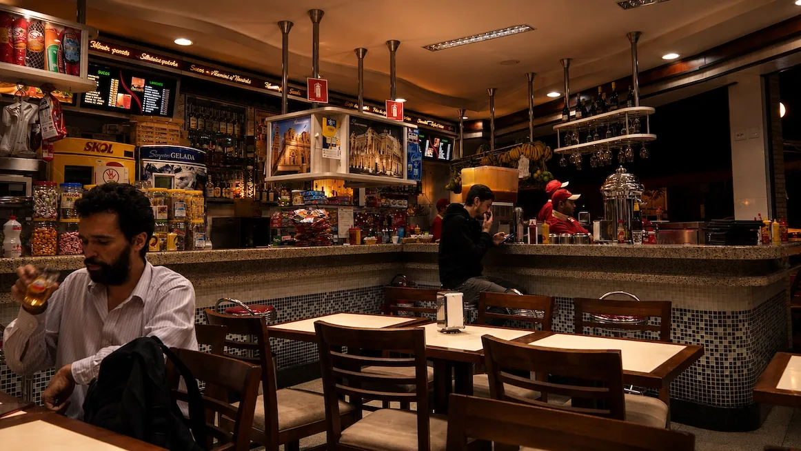 The counter of a classic Sao Paulo lanchonete